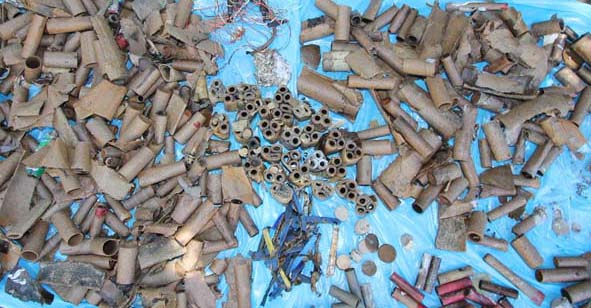 Décidément les élu(e)s de Saint Pierre n&rsquo;aiment pas le lagon. Pollution par feux d&rsquo;artifice.